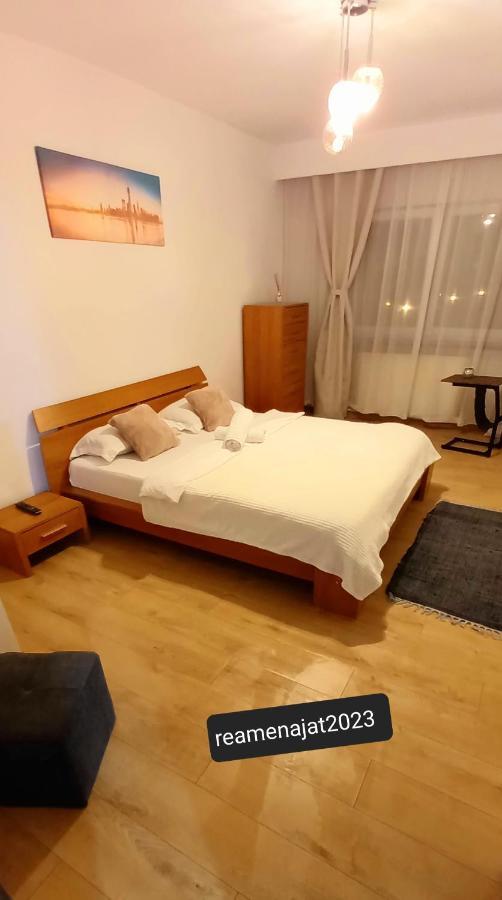 33 Coquette Apartment Baia Mare Eksteriør bilde