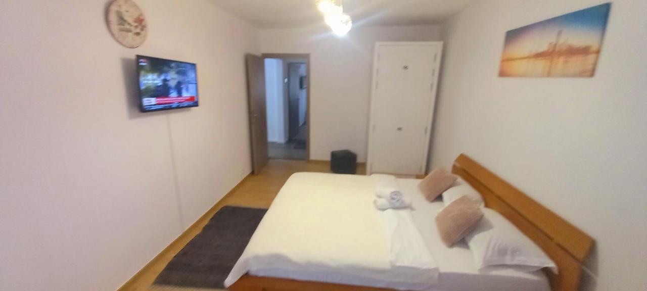 33 Coquette Apartment Baia Mare Eksteriør bilde